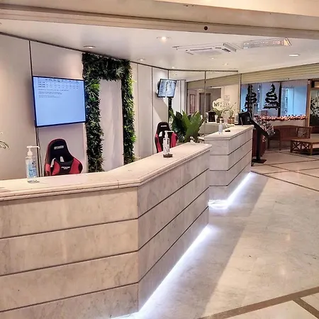 Апартаменти Graziella 422 *